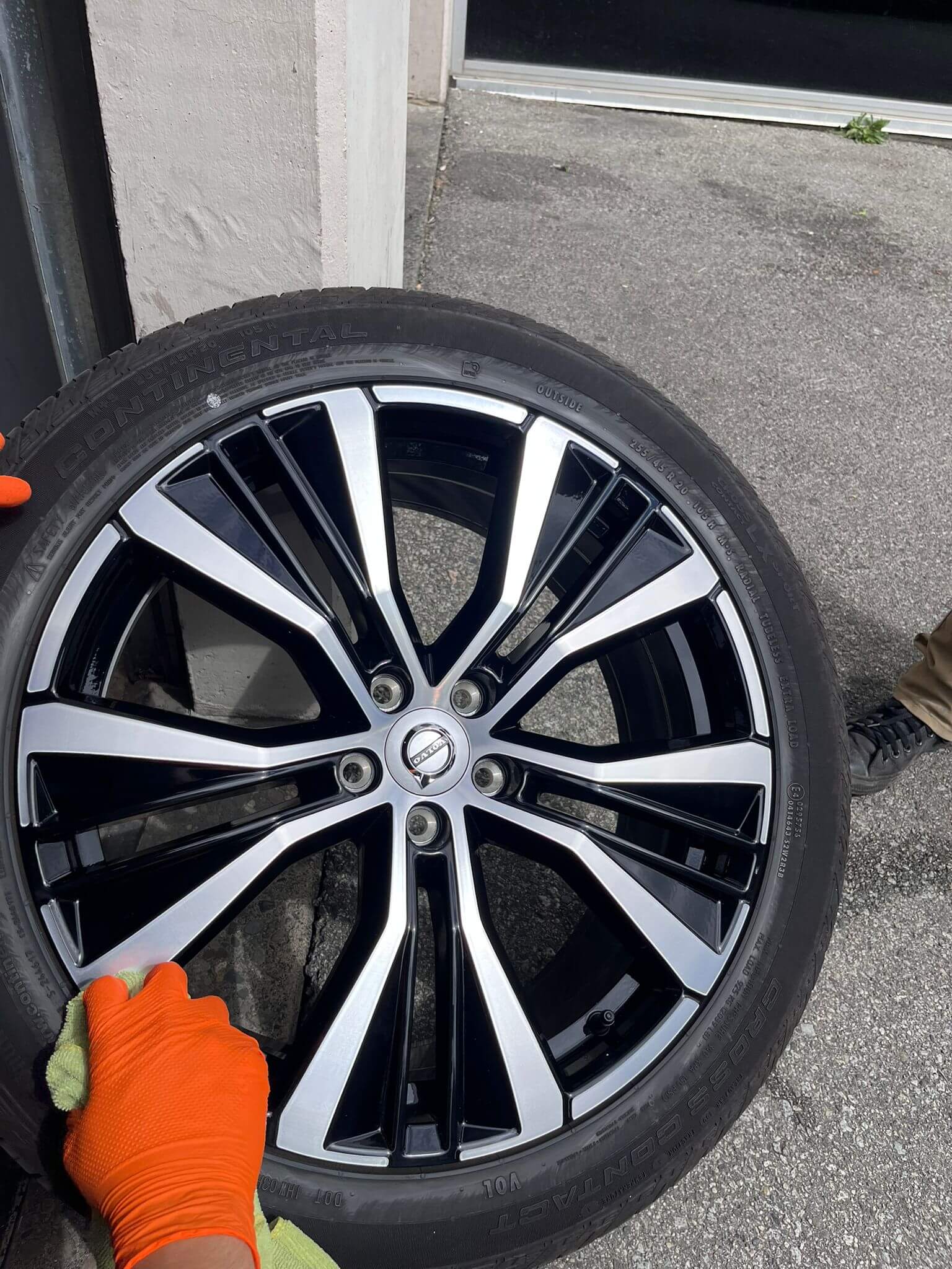 Two-Tone Diamond Cut Restoration