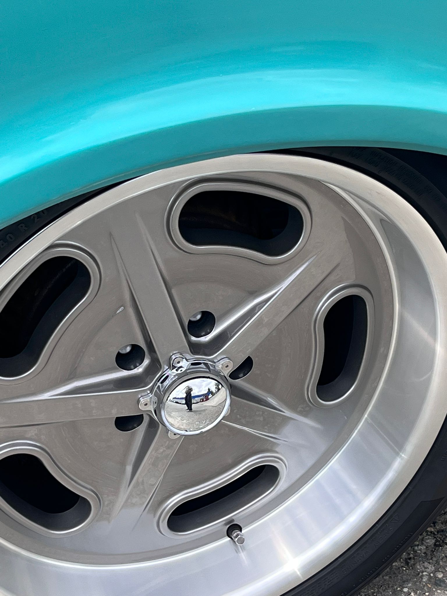 Luxury Multi-Spoke Refinishing